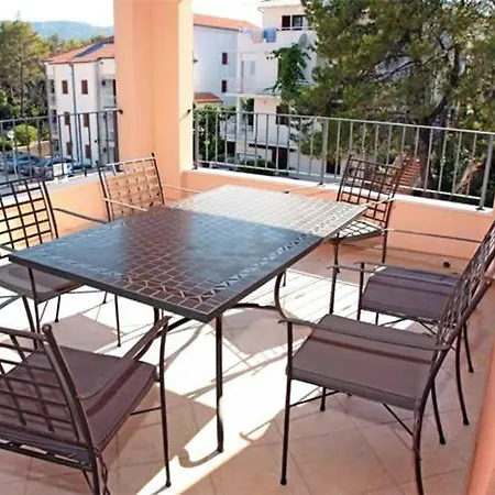 With A Parking Space Apartmán Vrboska